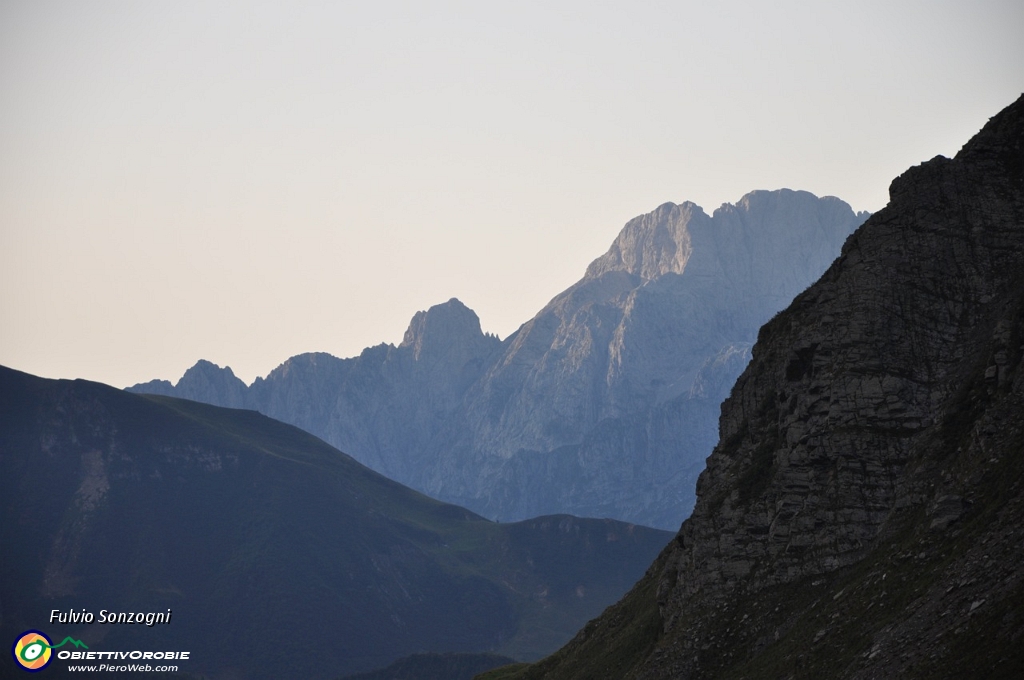 03 Zoommata verso la Corna delle Matte.jpg